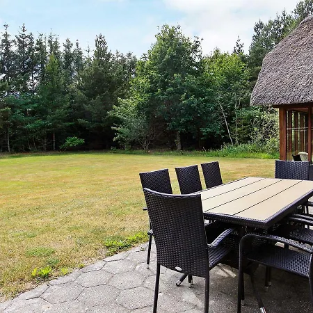Three-bedroom Holiday In Blavand 36 * Øhuse